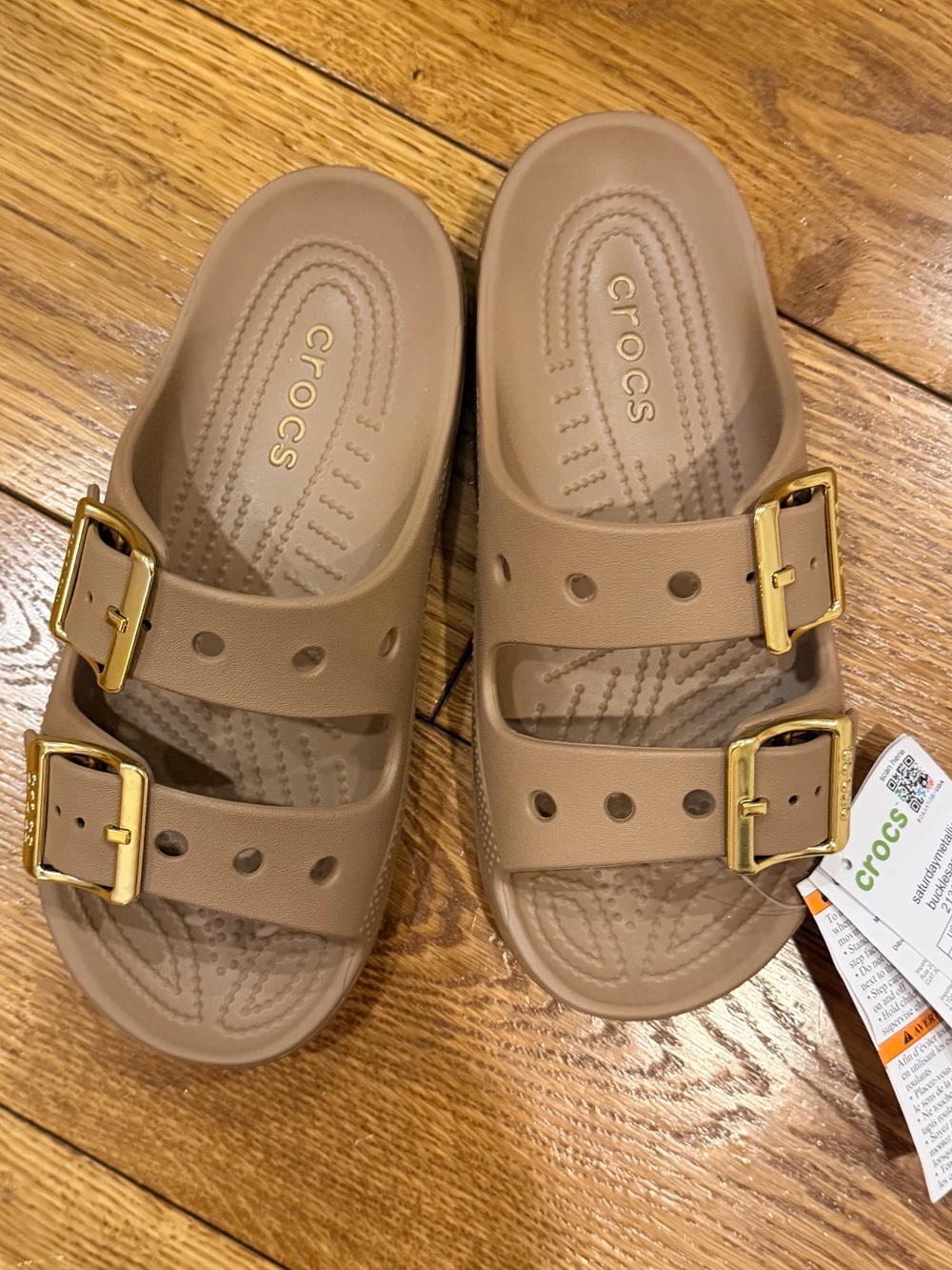 Crocs Brooklyn Buckle Lowdown Sandals Brown Gold Size 5 NWT